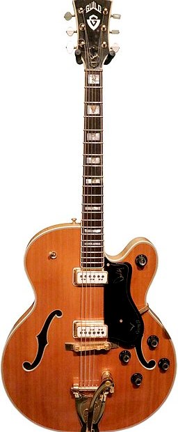 Duane Eddy Guild guitar (Rock and roll Hall of fame, Cleveland, OH)